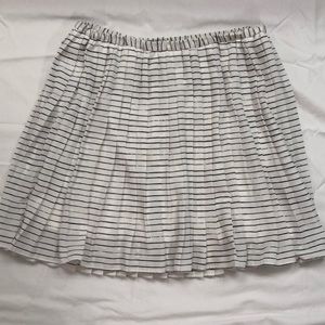 Banana Republic pleated mini skirt